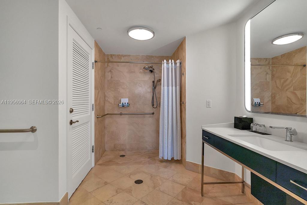 FONTAINEBLEAU II CONDO - Residential