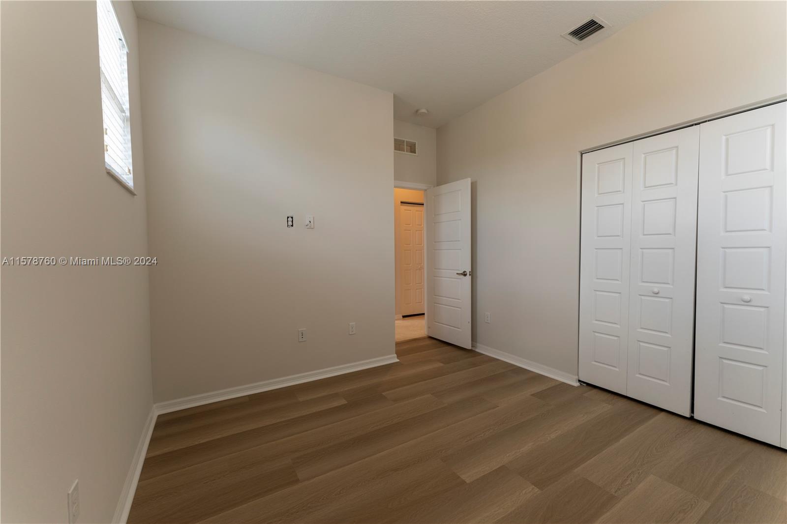 CHAMPION LAKES - Residential Lease