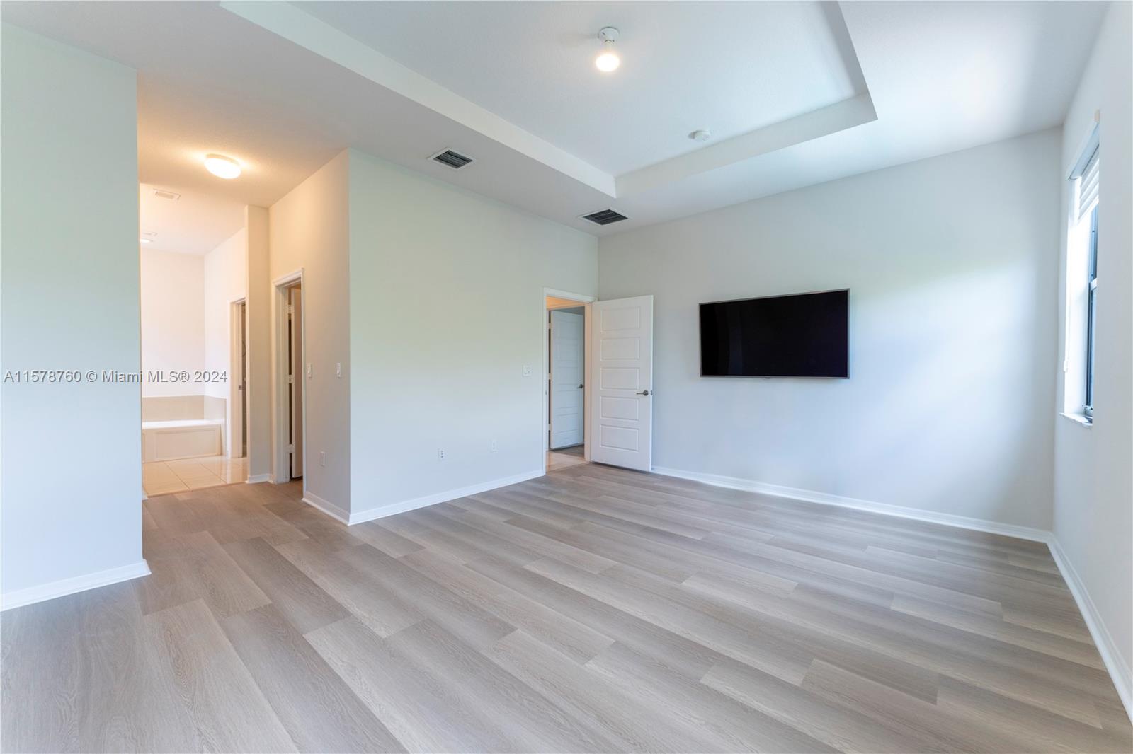 CHAMPION LAKES - Residential Lease