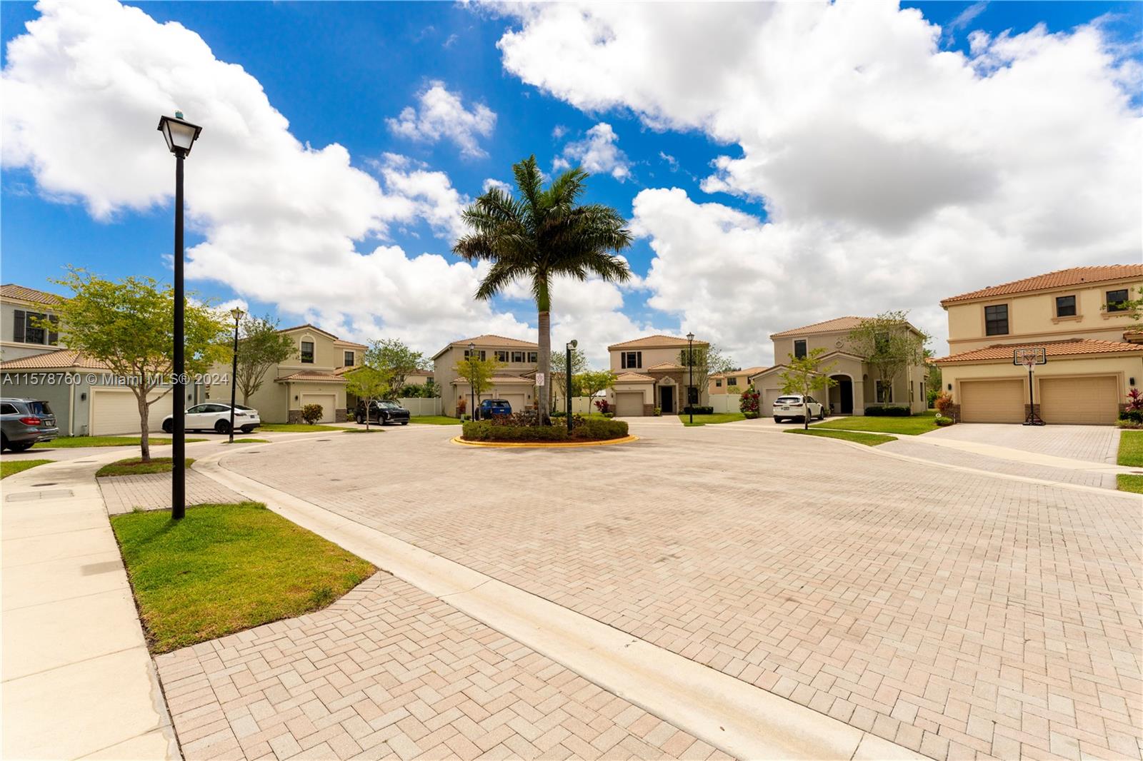 CHAMPION LAKES - Residential Lease