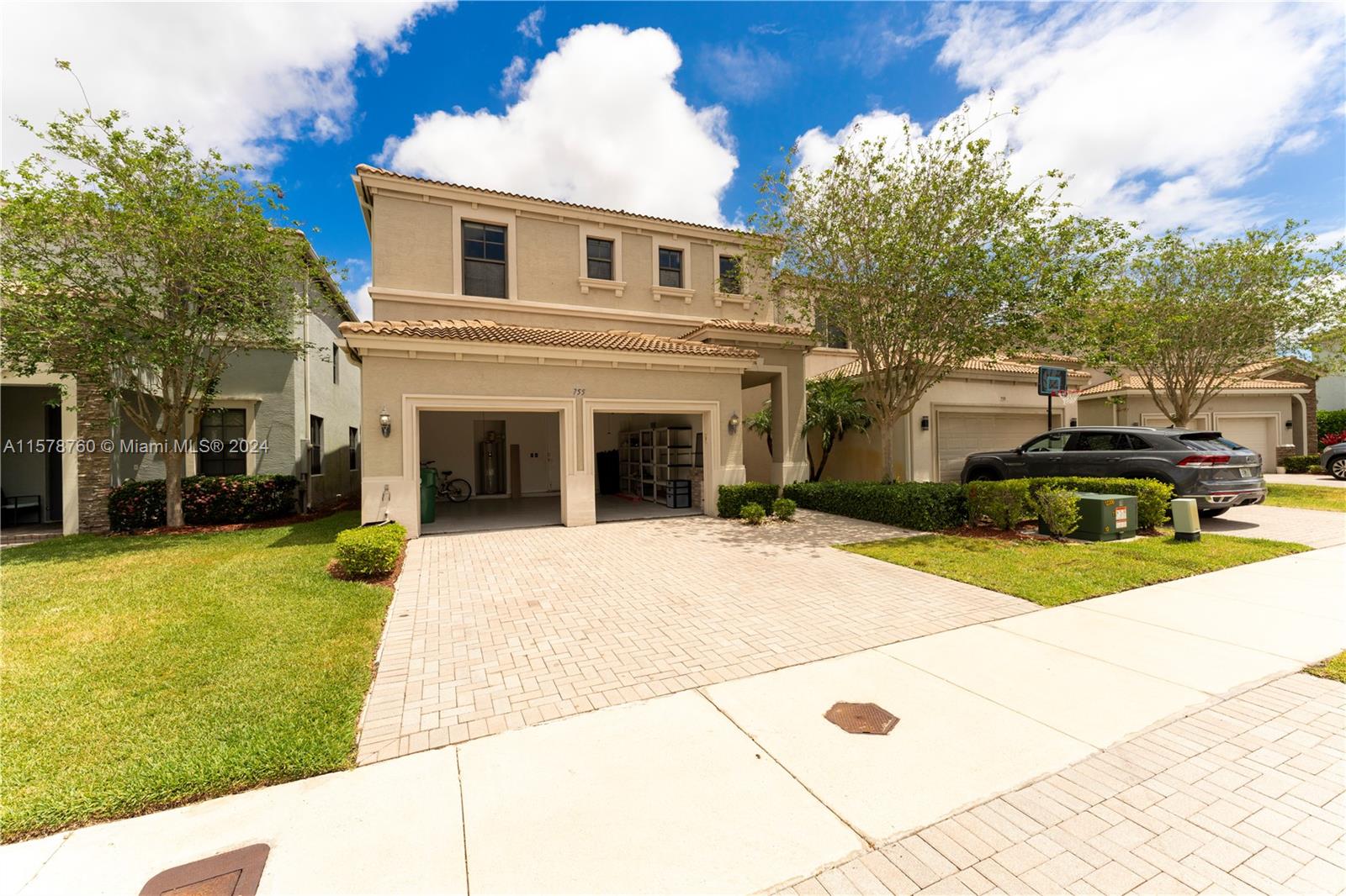 CHAMPION LAKES - Residential Lease