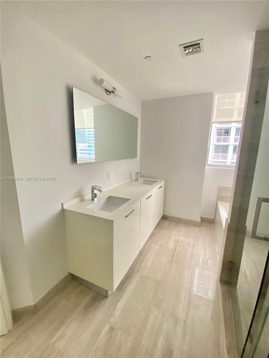 BRICKELLHOUSE CONDO - Residential