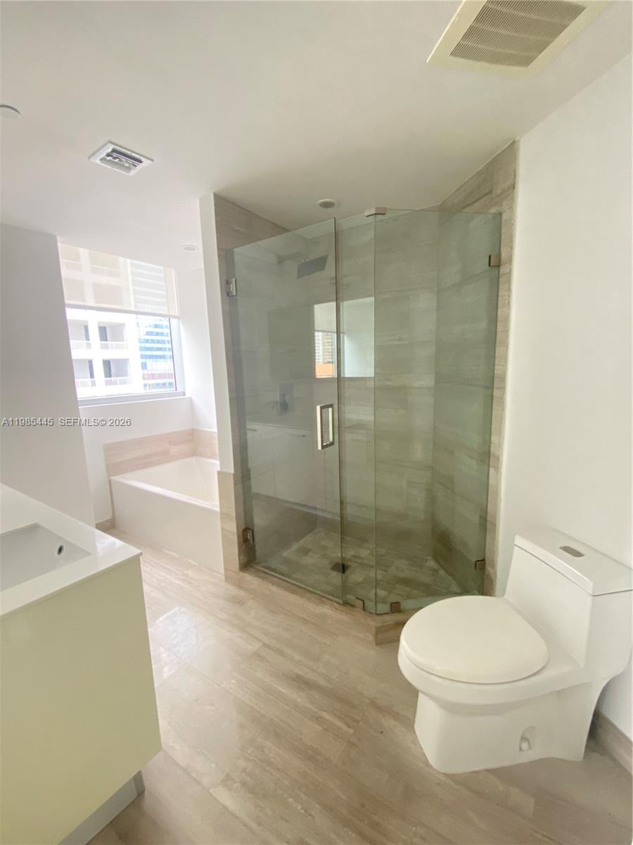 BRICKELLHOUSE CONDO - Residential
