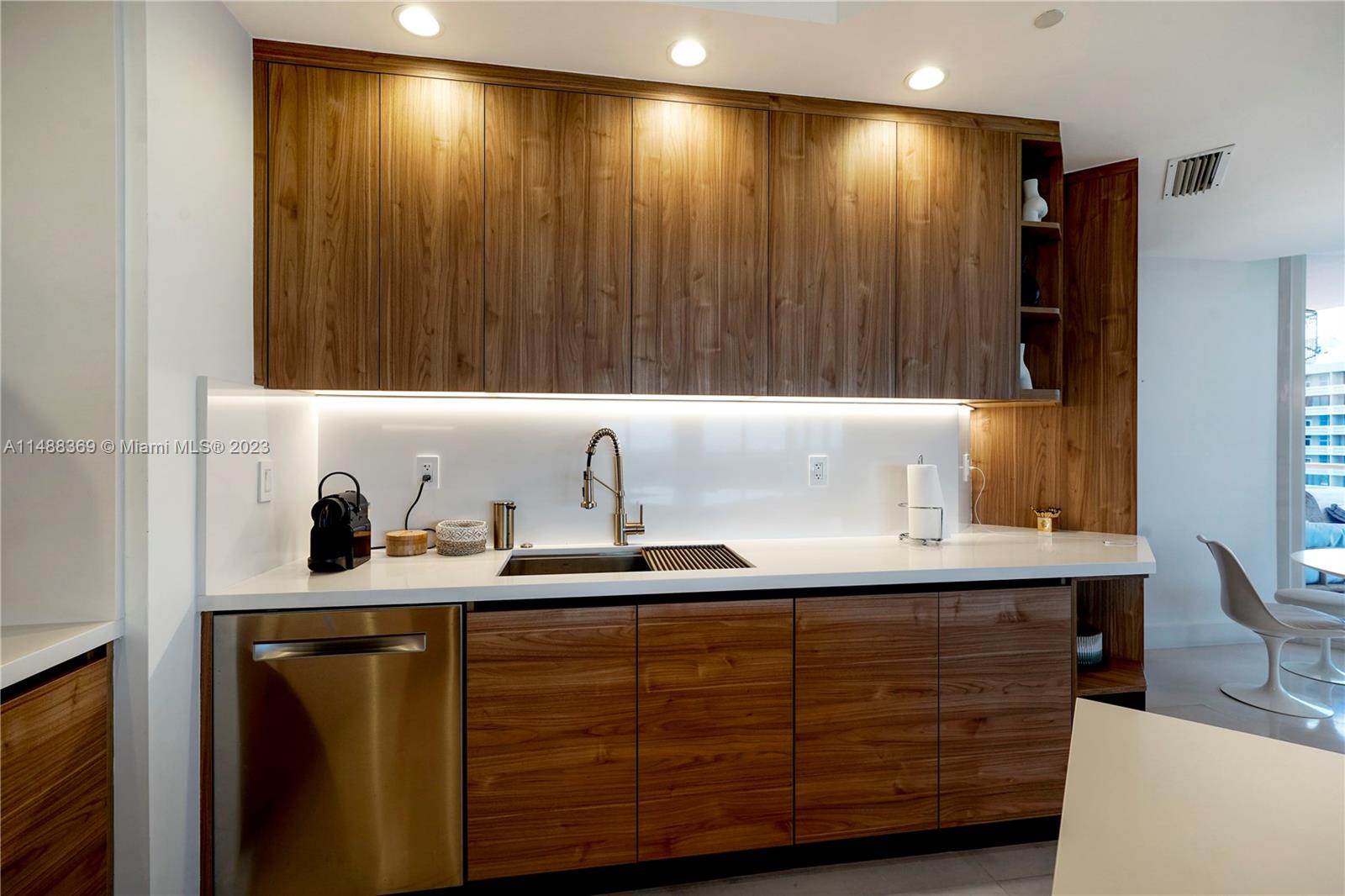 THE GABLES CONDO - Residential Lease