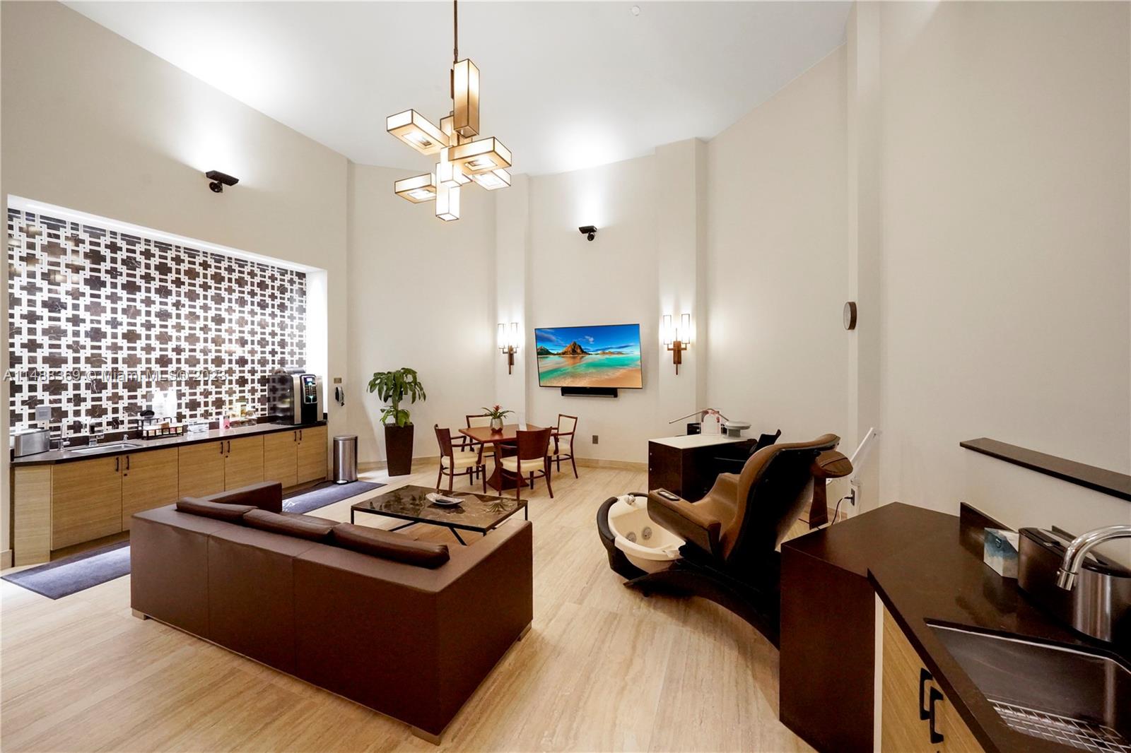 THE GABLES CONDO - Residential Lease