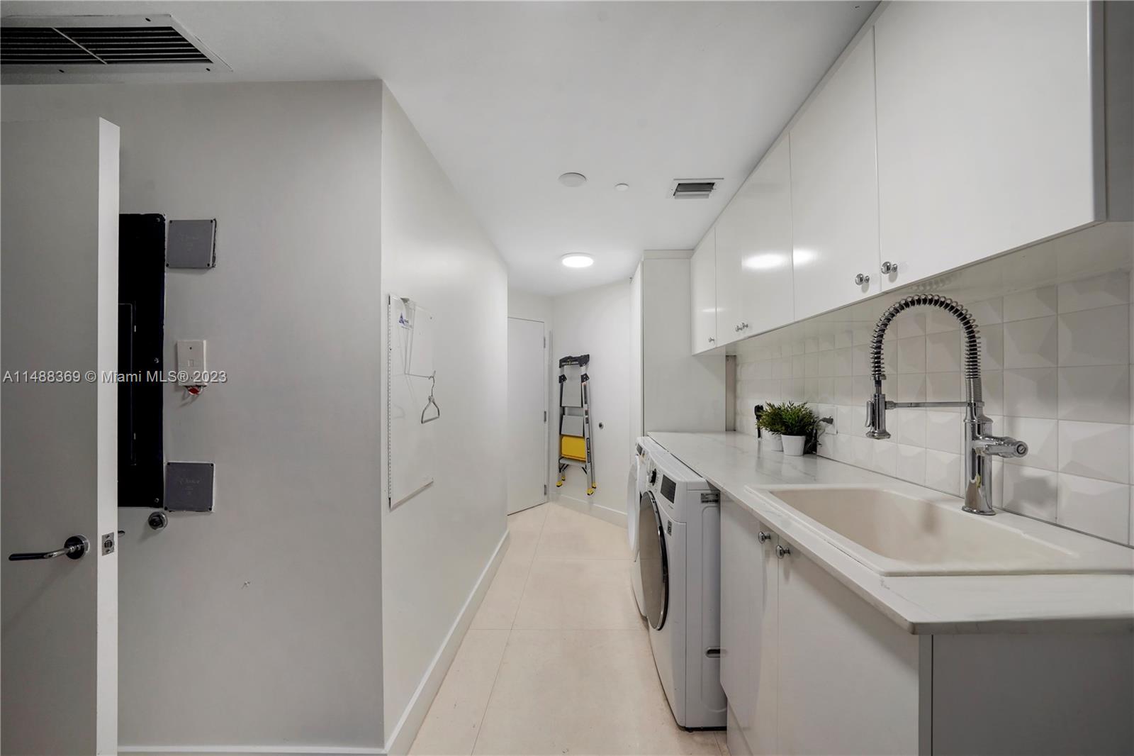 THE GABLES CONDO - Residential Lease