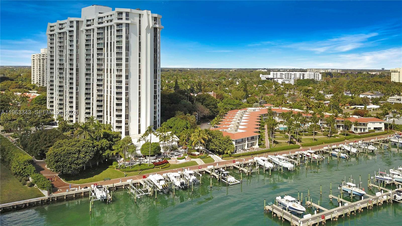 TOWERS OF QUAYSIDE CONDO - Residential