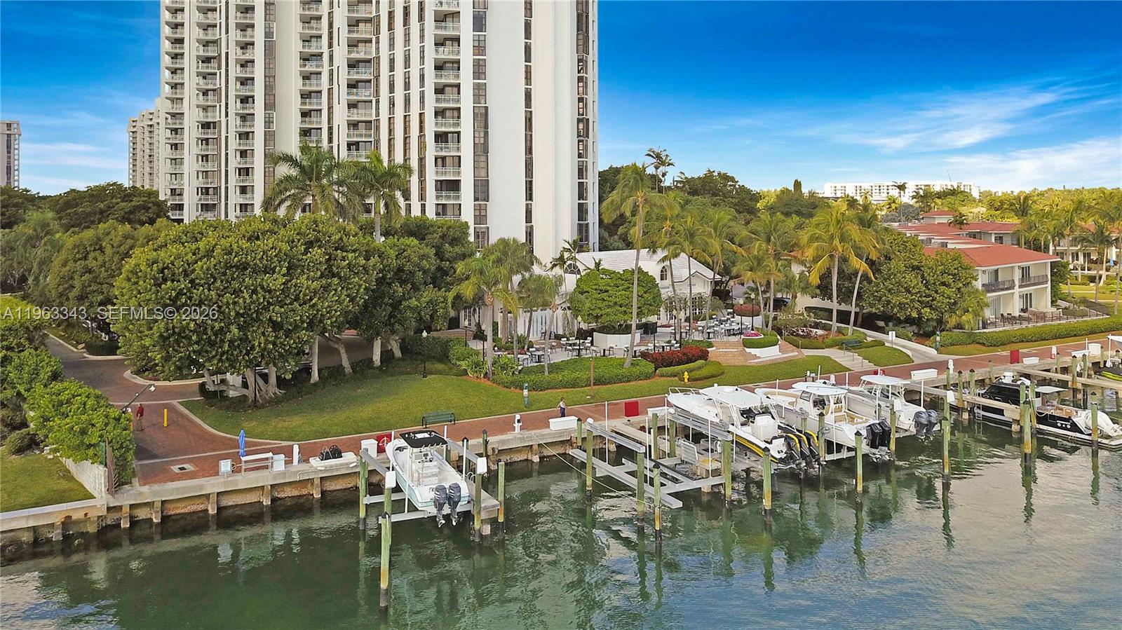 TOWERS OF QUAYSIDE CONDO - Residential