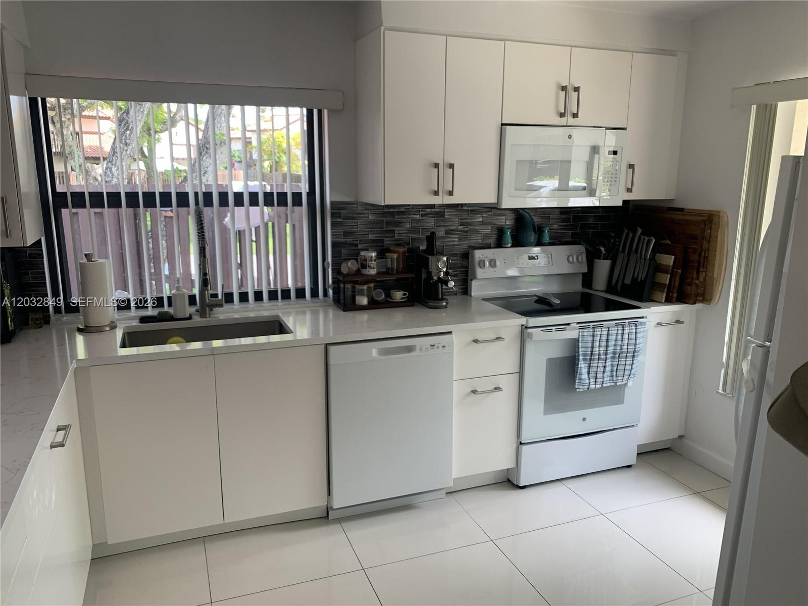 CROSSINGS VILLAGE HOMES C - Residential
