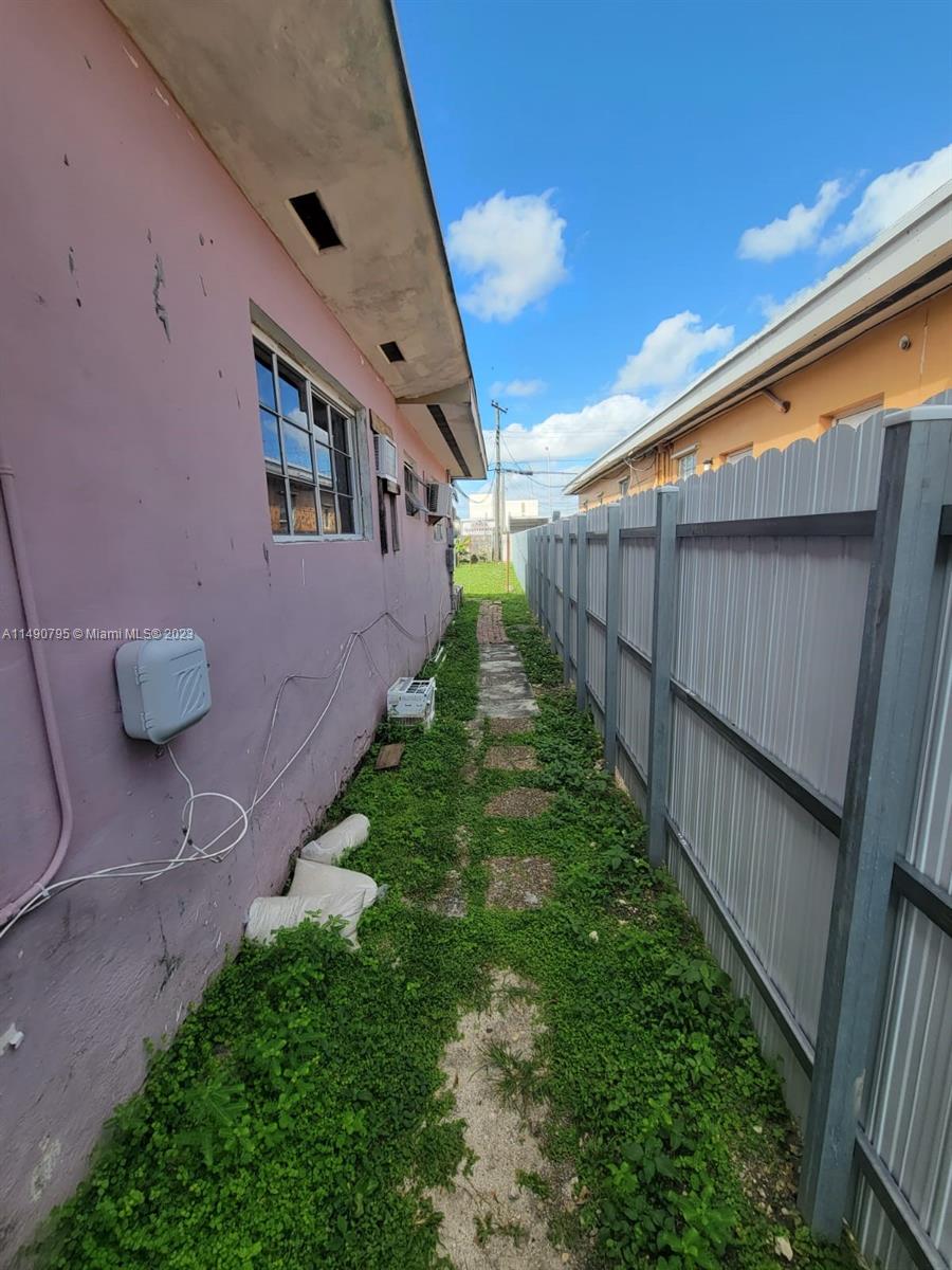 MELROSE HEIGHTS - Residential Income