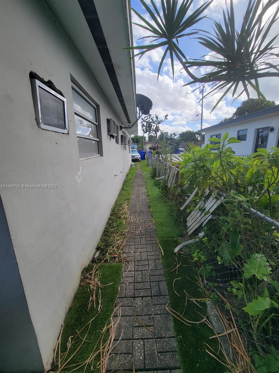 MELROSE HEIGHTS - Residential Income