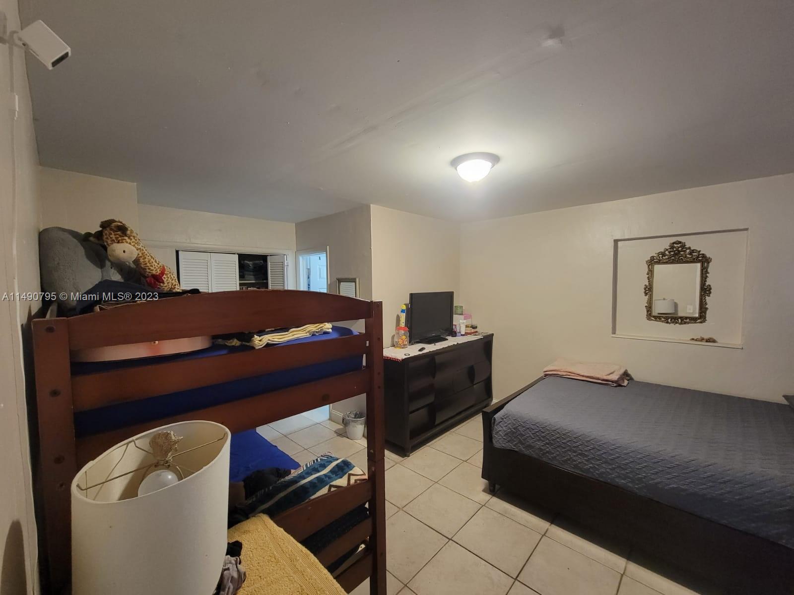 MELROSE HEIGHTS - Residential Income