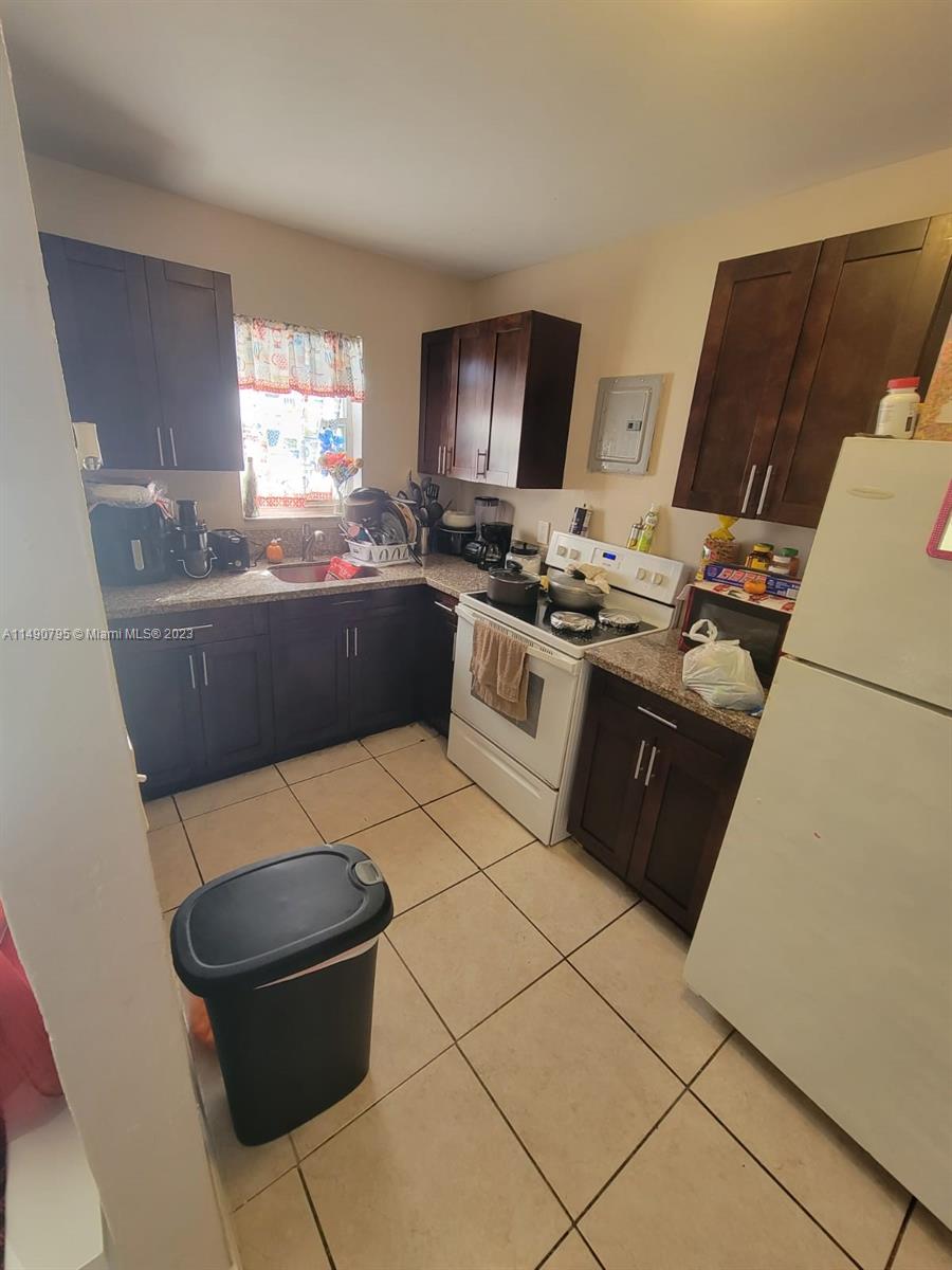 MELROSE HEIGHTS - Residential Income