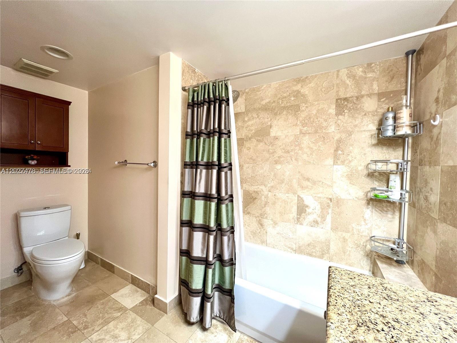 HALLANDALE BEACH PRIVATE - Residential Lease