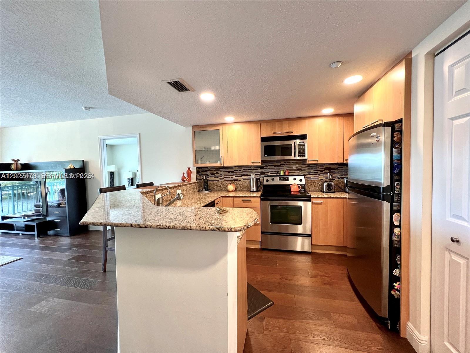 HALLANDALE BEACH PRIVATE - Residential Lease