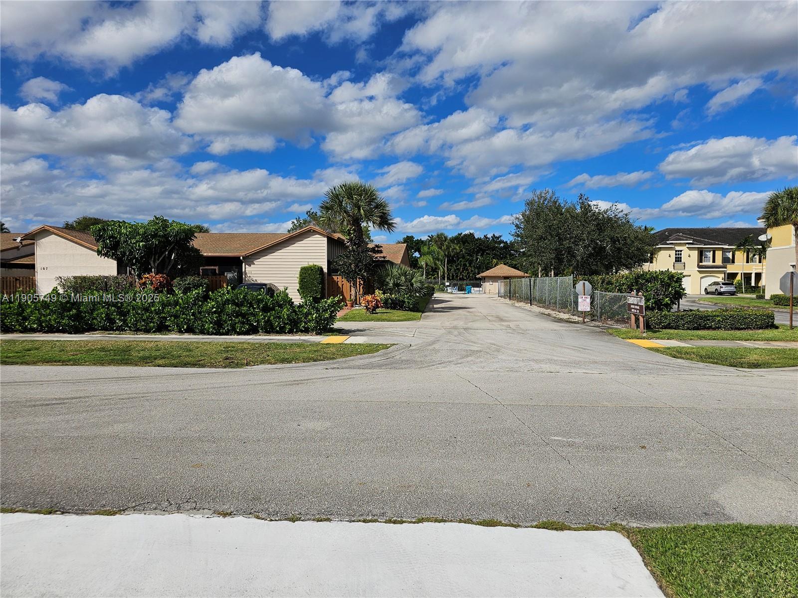 PALM BEACH LEISUREVILLE S - Residential