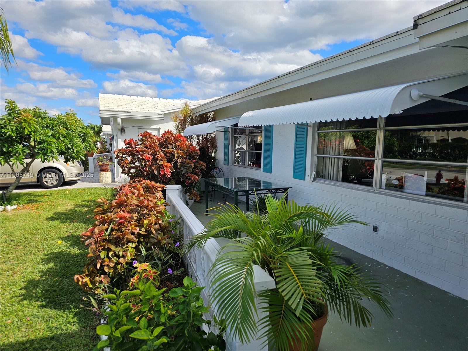 PALM BEACH LEISUREVILLE S - Residential