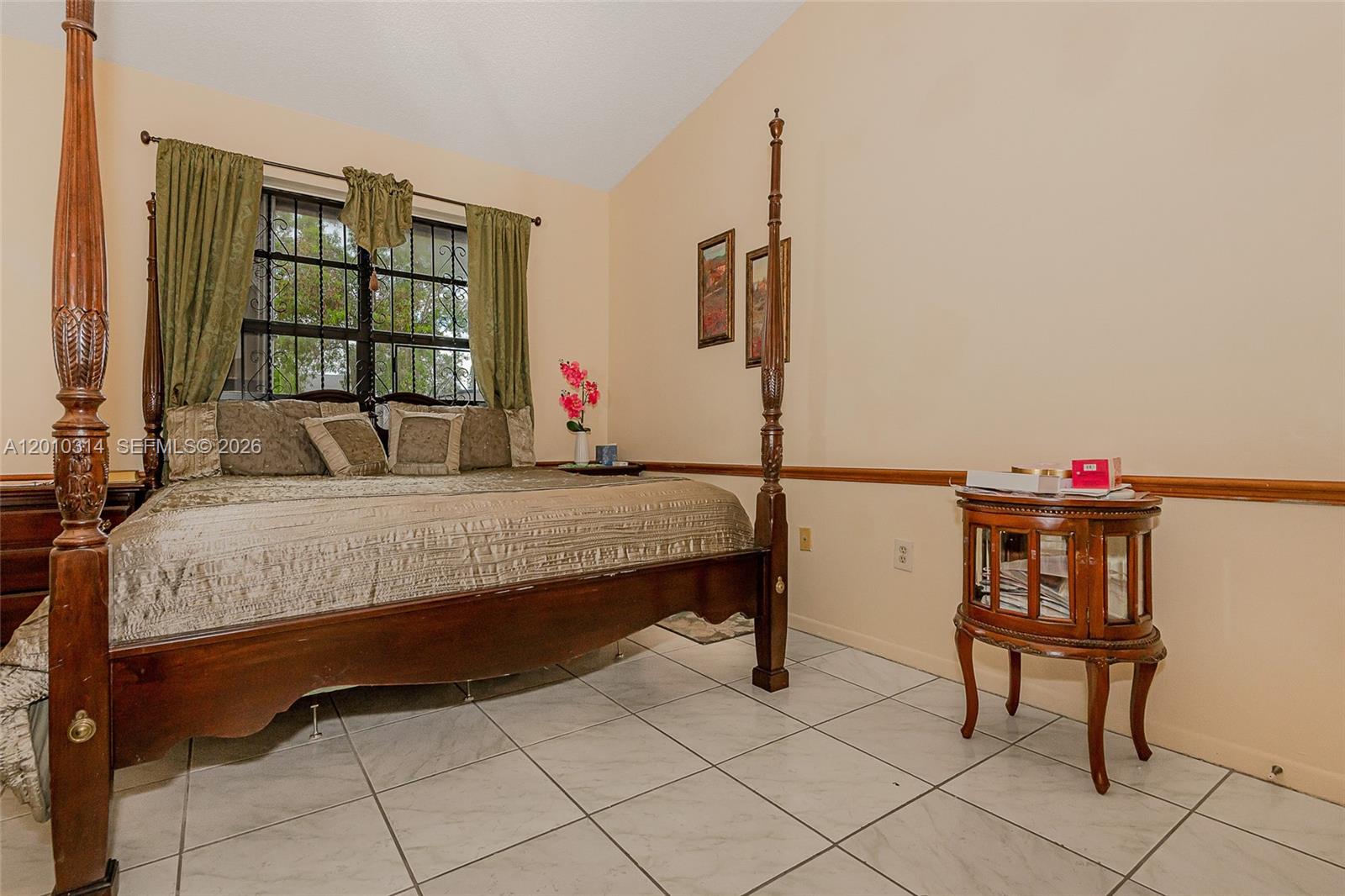 COUNTRY LAKE MANORS TOWNH - Residential