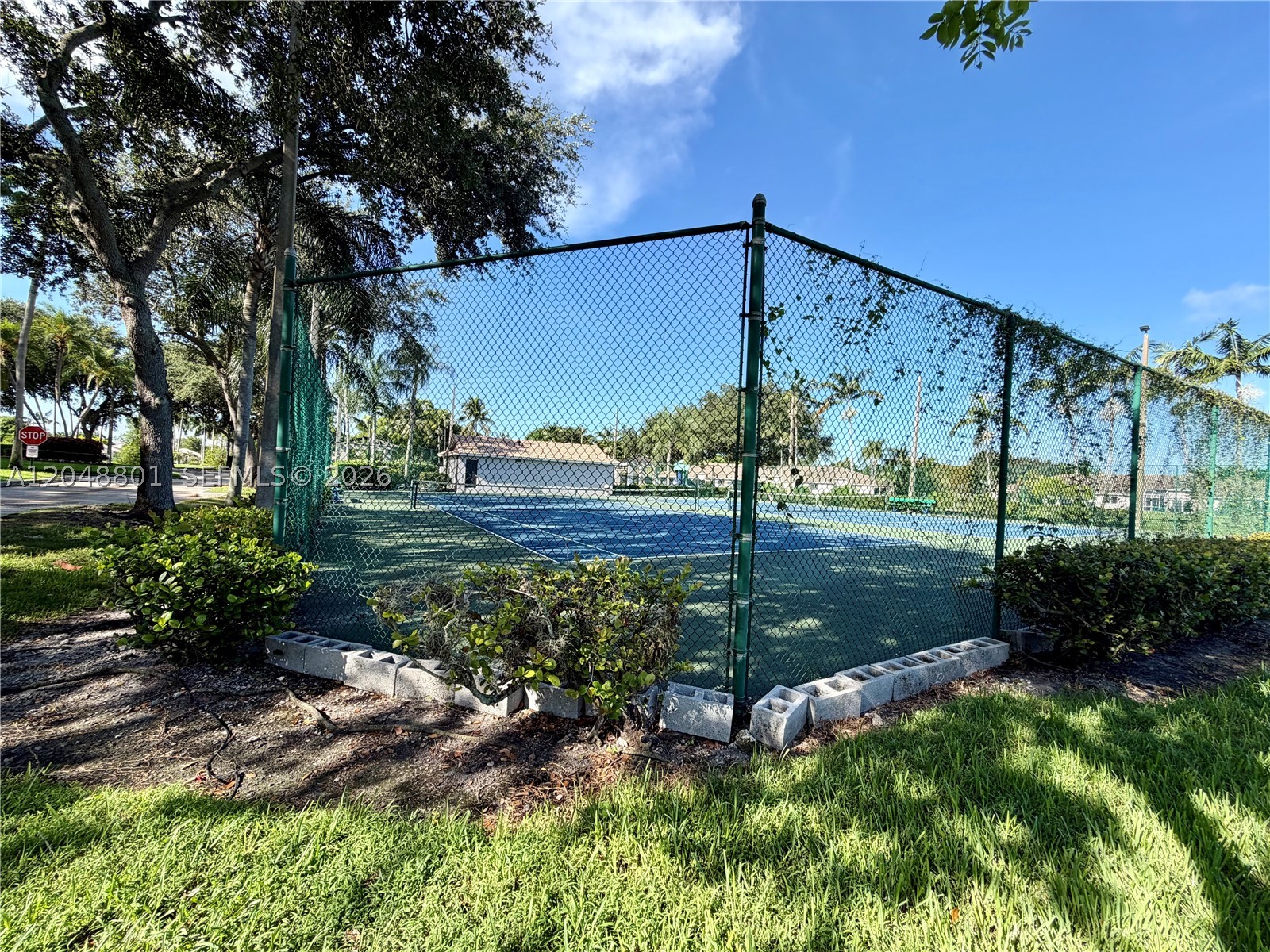 VILLAGES OF RENAISSANCE - Residential Lease