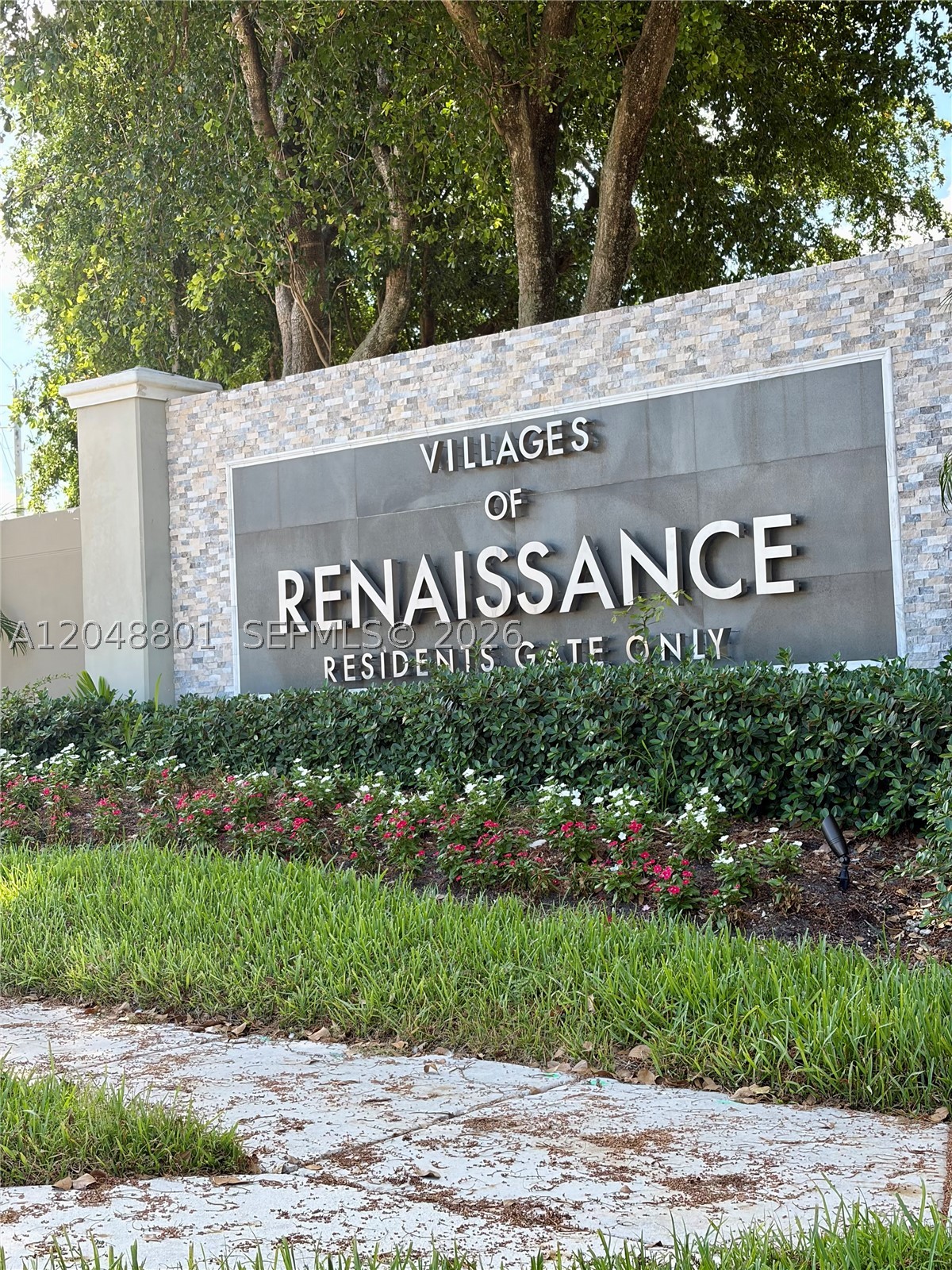 VILLAGES OF RENAISSANCE - Residential Lease