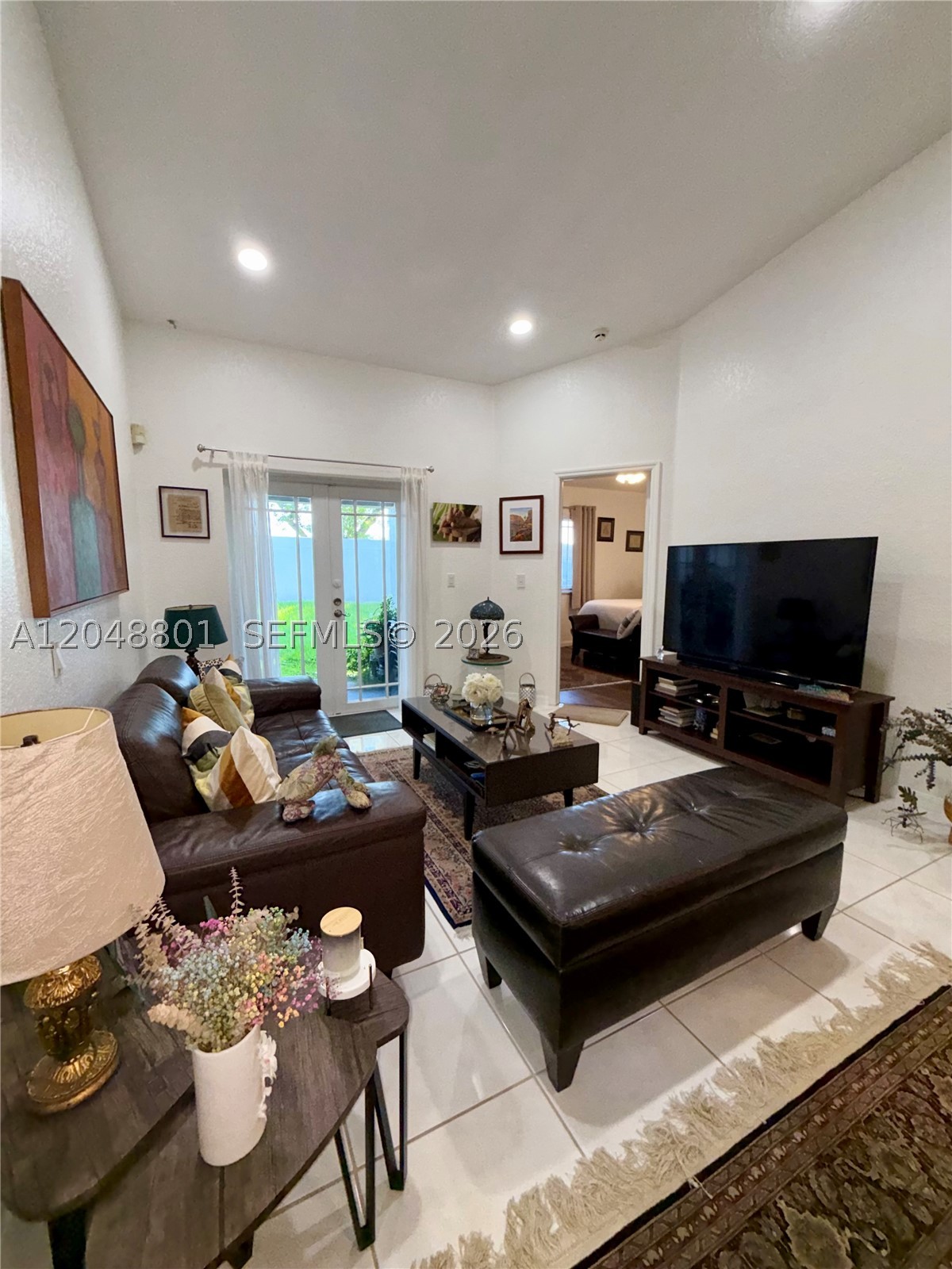 VILLAGES OF RENAISSANCE - Residential Lease