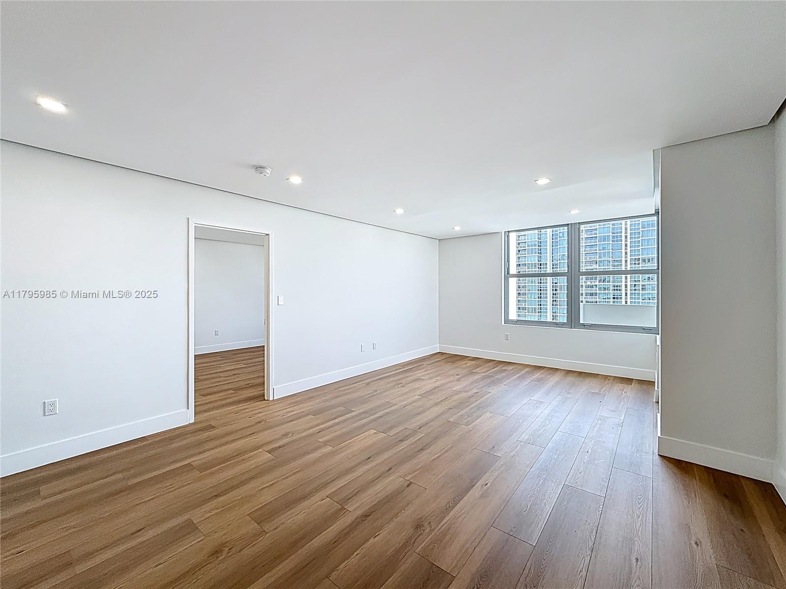 TRITON TOWER CONDO - Residential