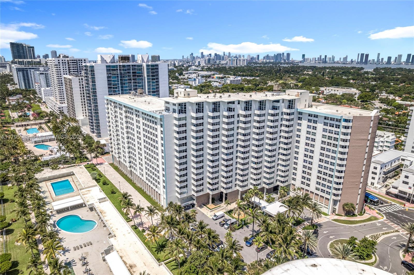 TRITON TOWER CONDO - Residential