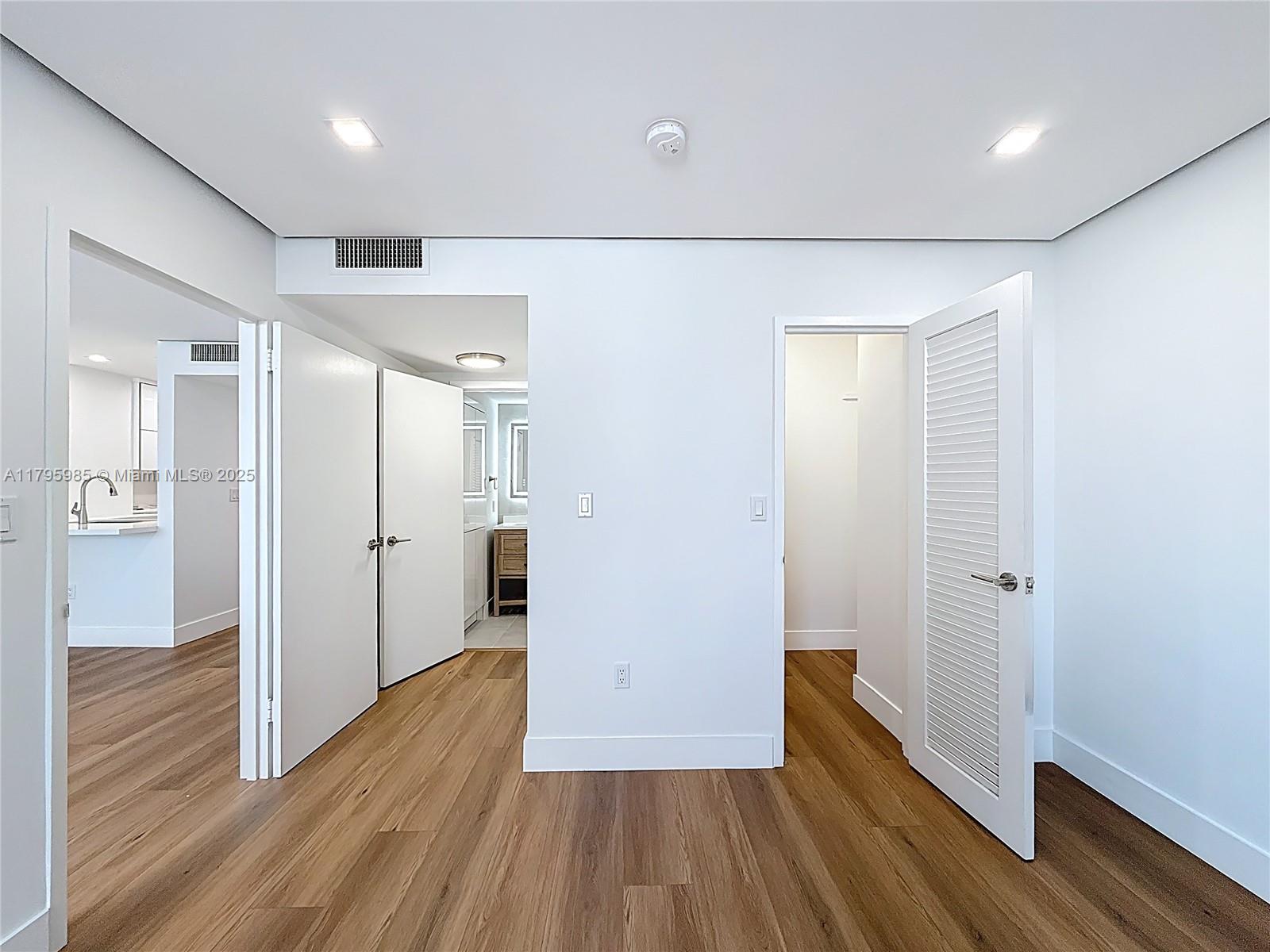 TRITON TOWER CONDO - Residential