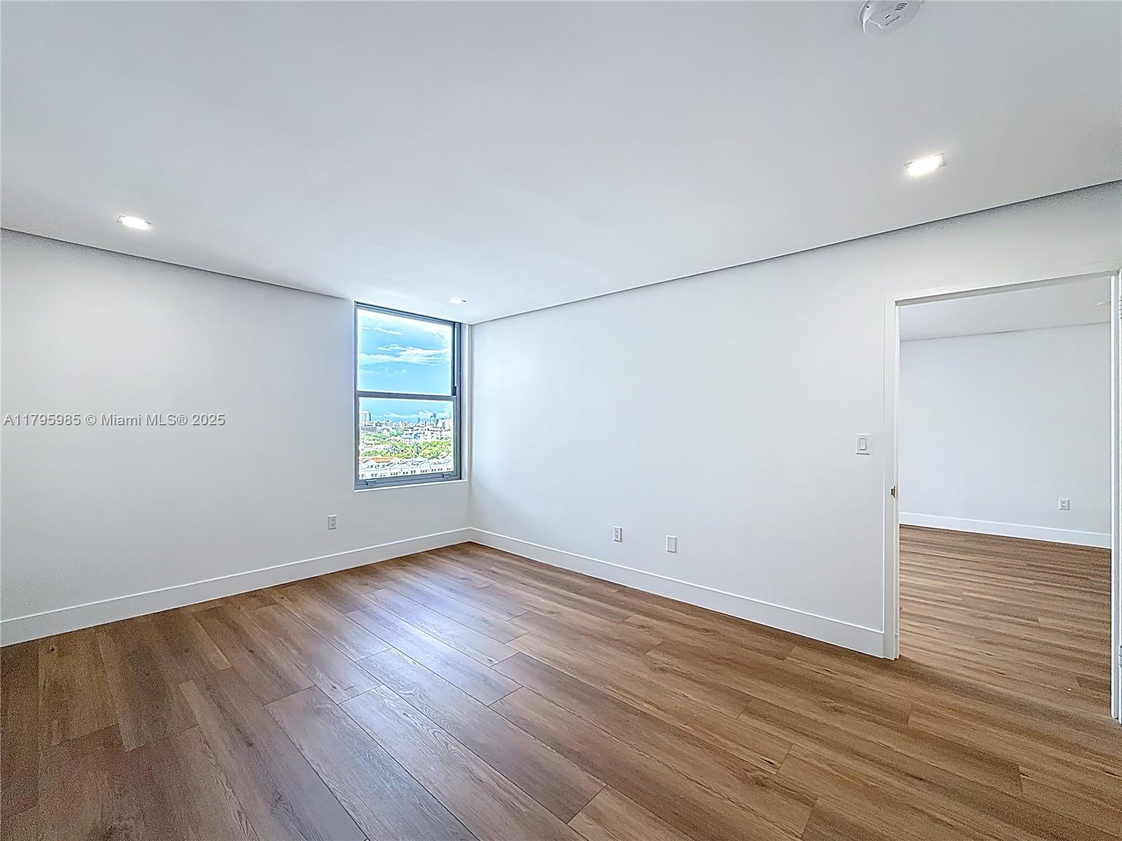 TRITON TOWER CONDO - Residential