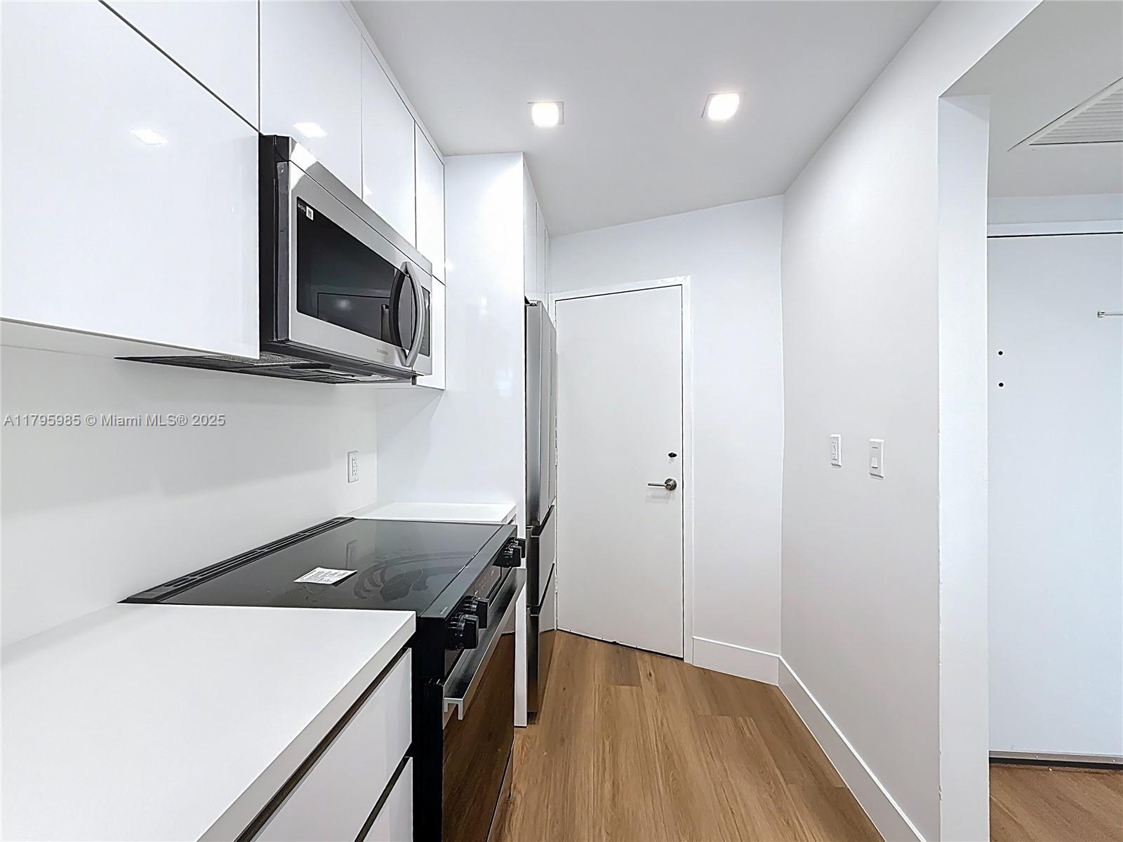 TRITON TOWER CONDO - Residential