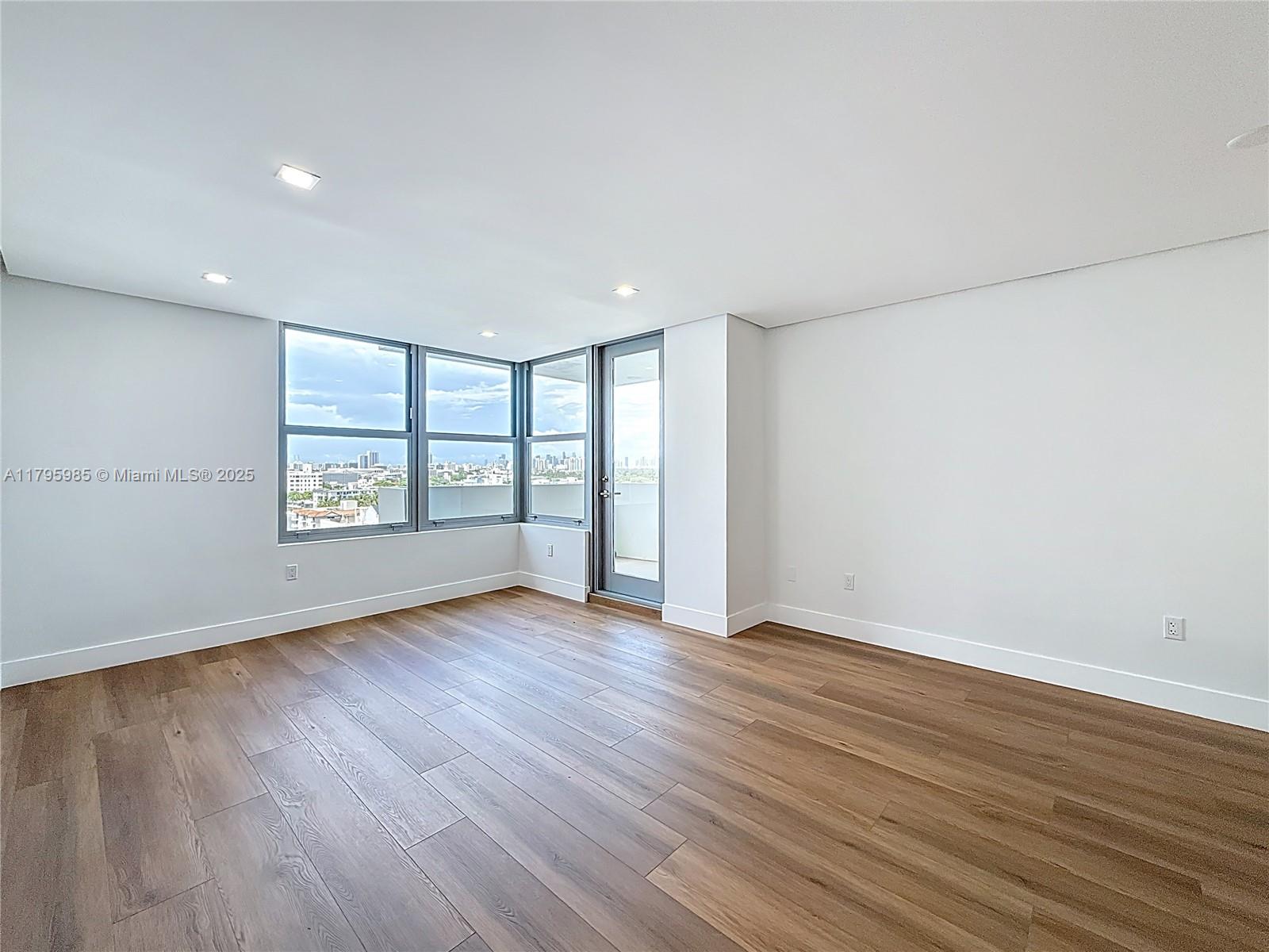 TRITON TOWER CONDO - Residential