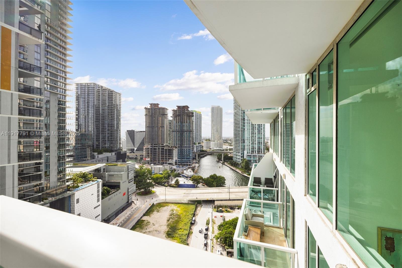 BRICKELL ON THE RIVER S T - Residential