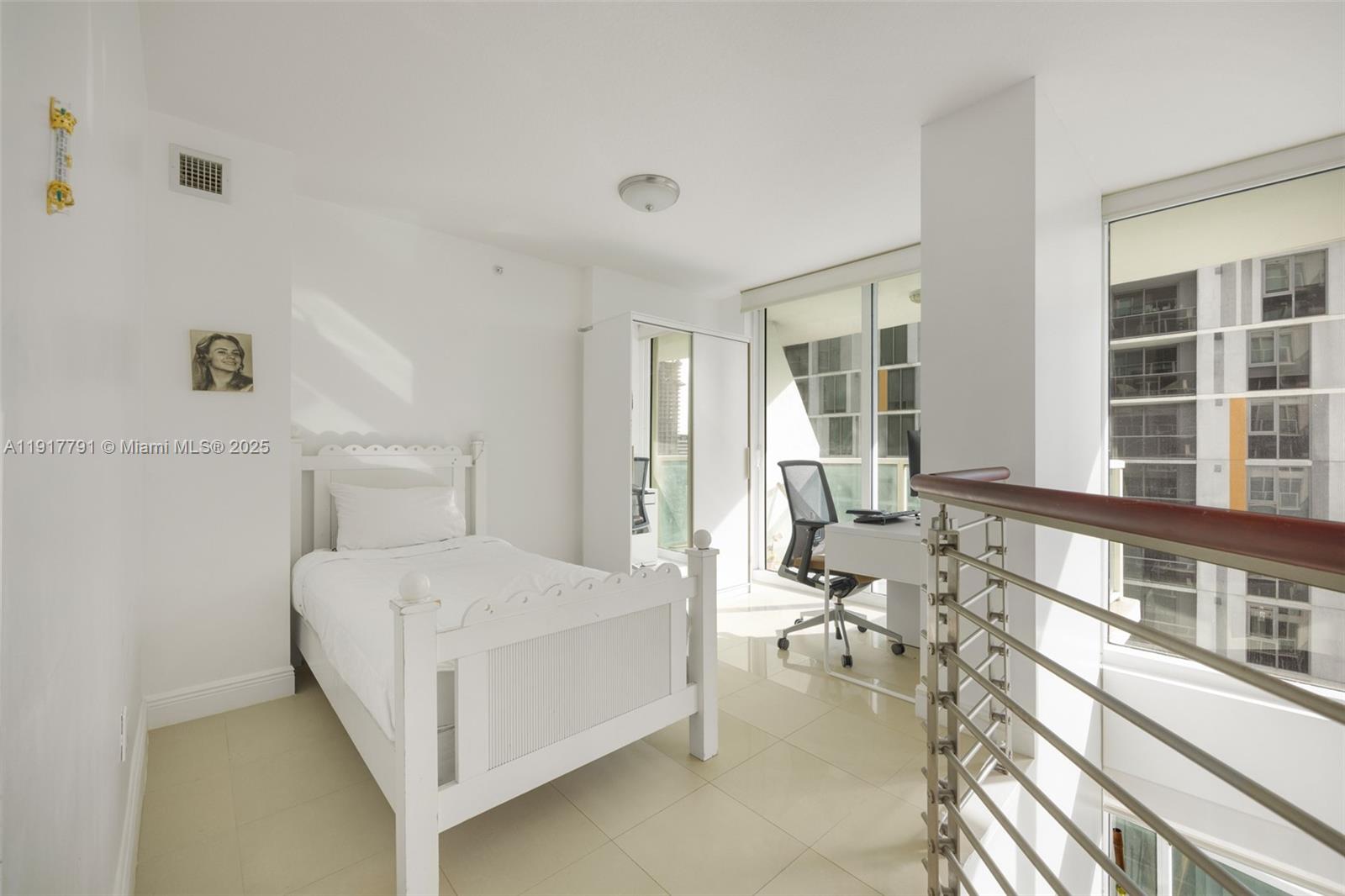 BRICKELL ON THE RIVER S T - Residential