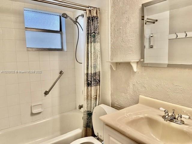 COUNTRYSIDE CONDO - Residential