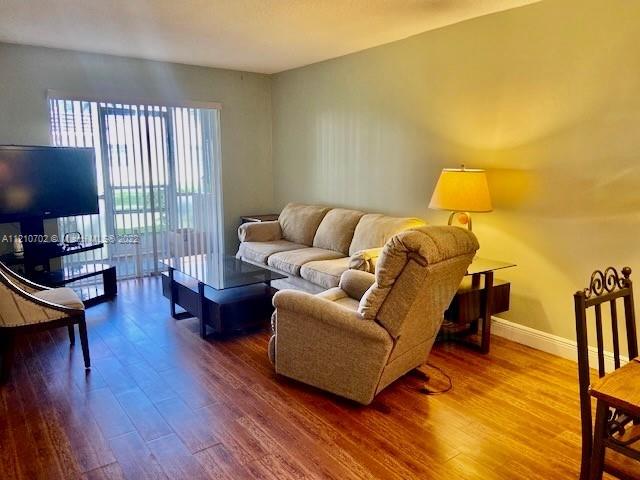 COUNTRYSIDE CONDO - Residential