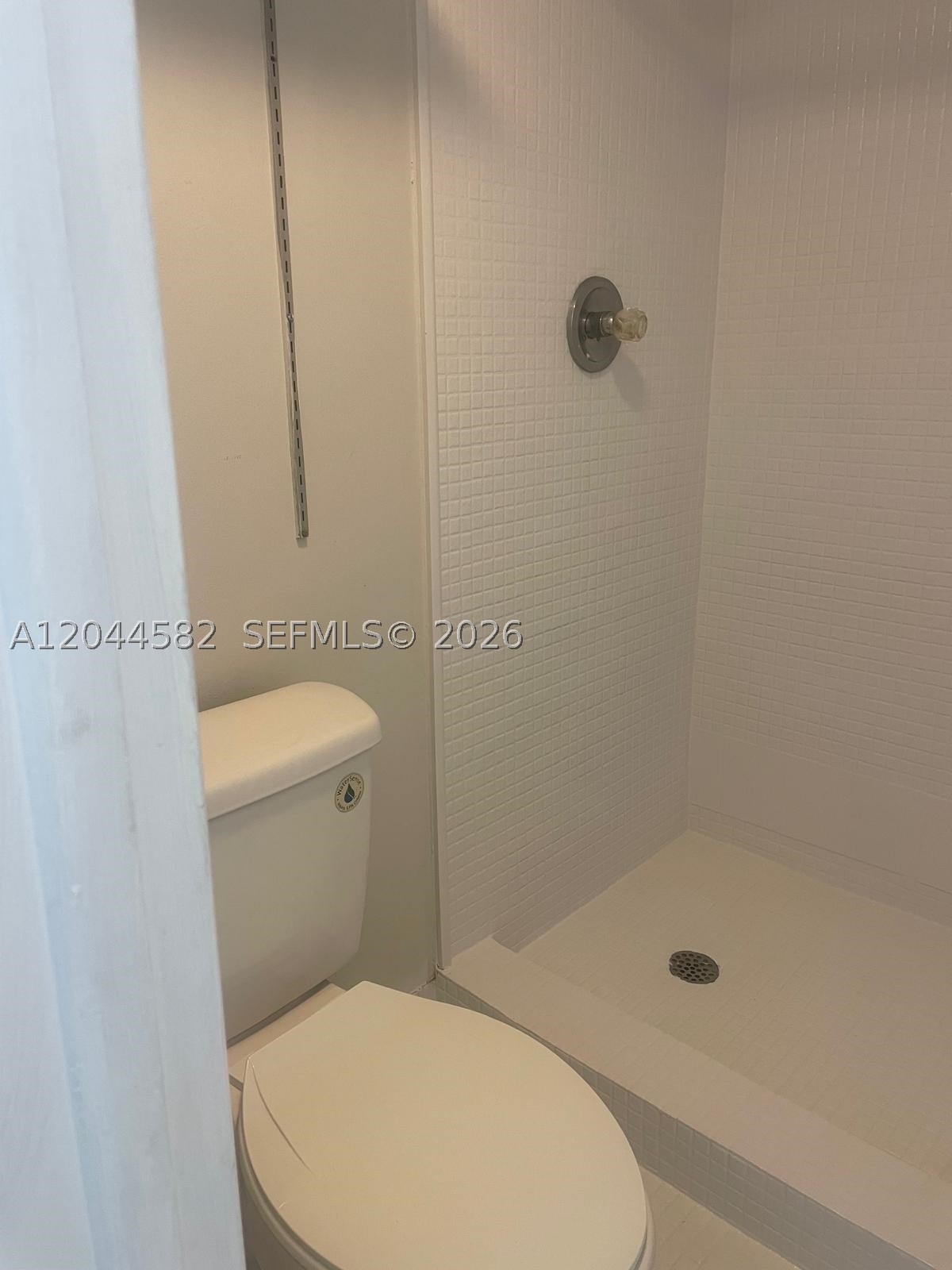 TENNIS CLUB JOHNSTON COND - Residential Lease