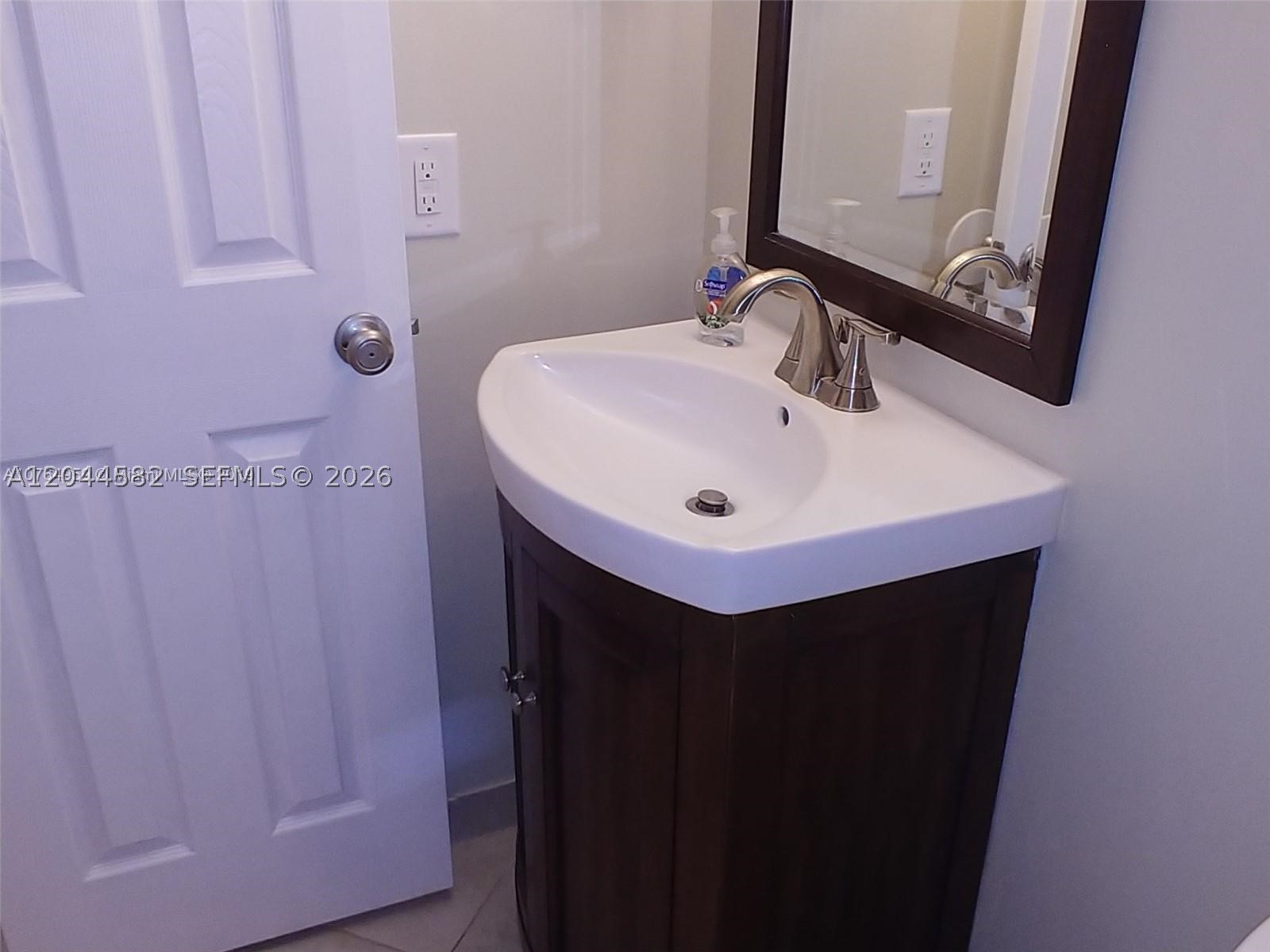 TENNIS CLUB JOHNSTON COND - Residential Lease