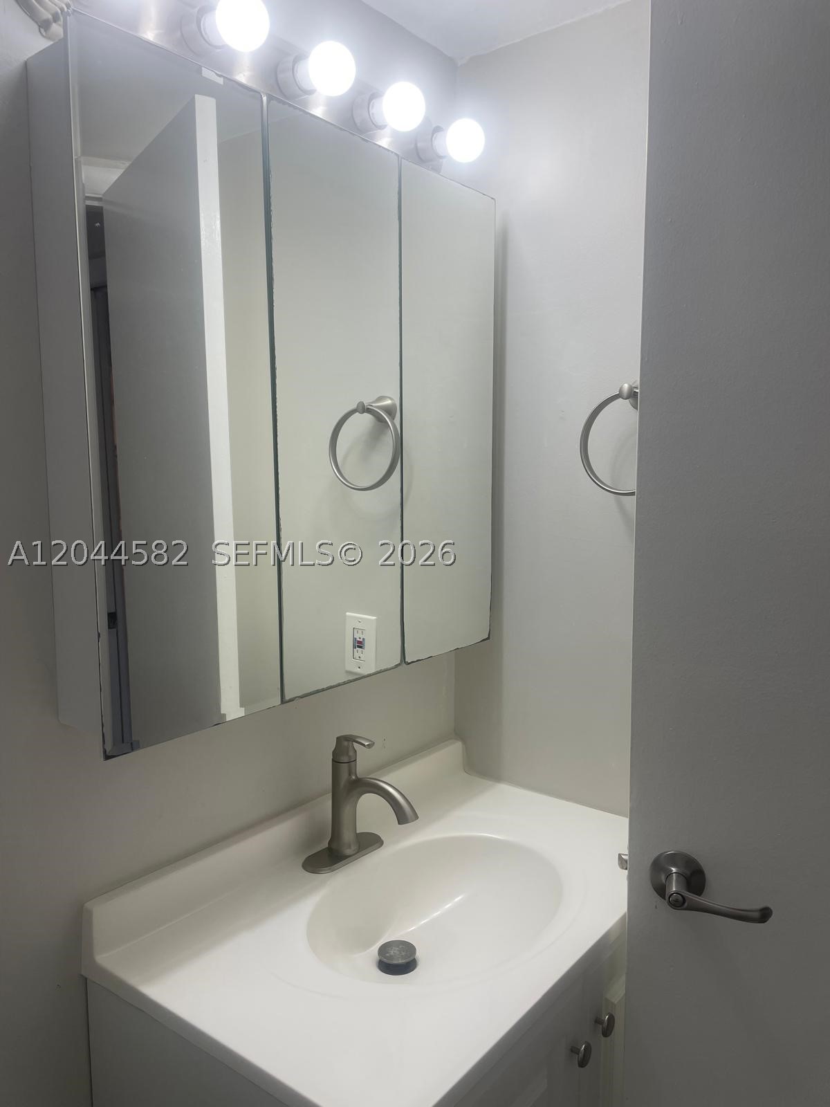 TENNIS CLUB JOHNSTON COND - Residential Lease