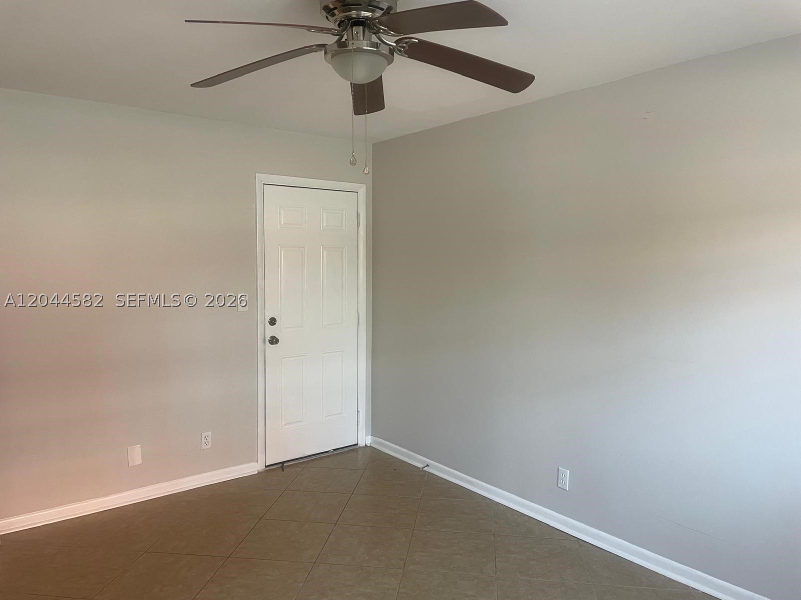 TENNIS CLUB JOHNSTON COND - Residential Lease