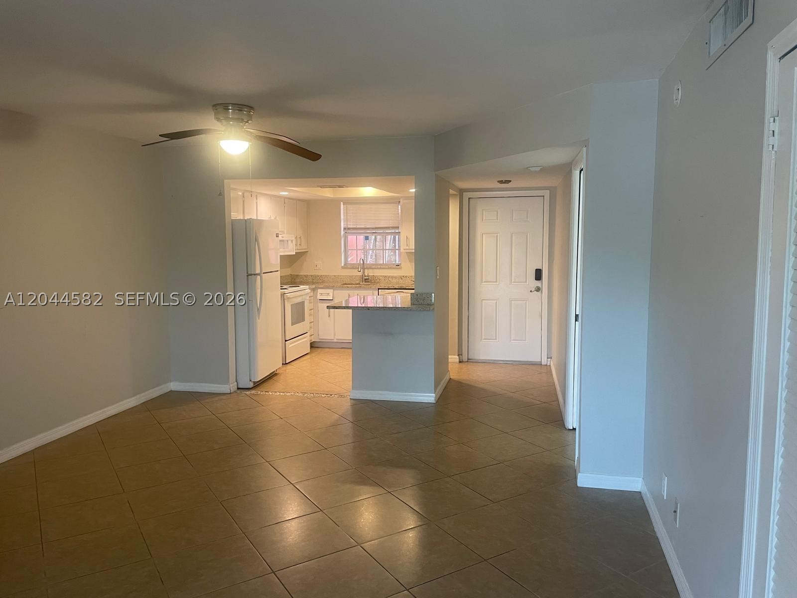 TENNIS CLUB JOHNSTON COND - Residential Lease