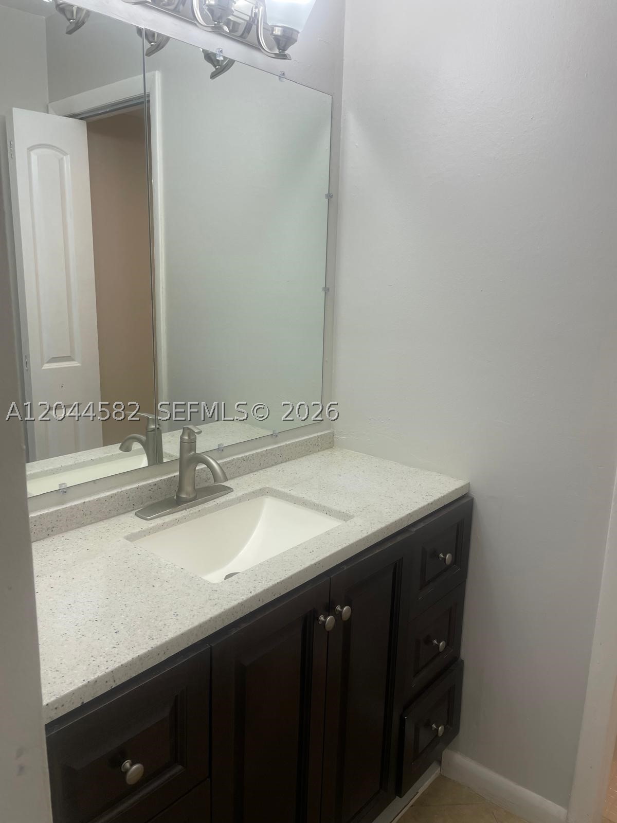 TENNIS CLUB JOHNSTON COND - Residential Lease