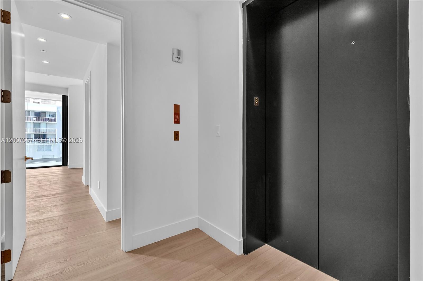 UNA RESIDENCE UNIT 803 - Residential