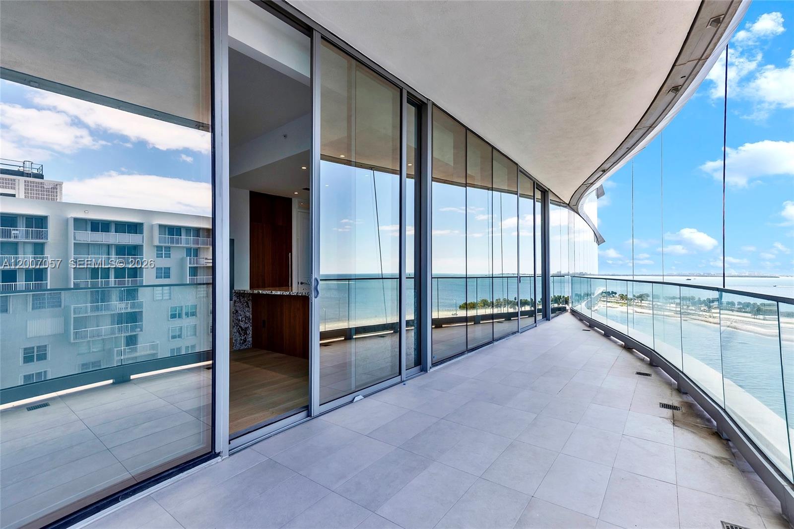 UNA RESIDENCE UNIT 803 - Residential