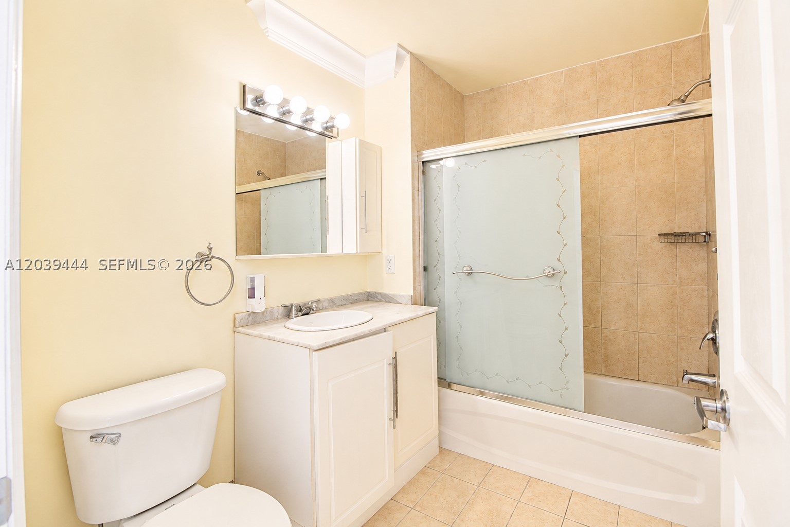 1800 BISCAYNE PLAZA CONDO - Residential