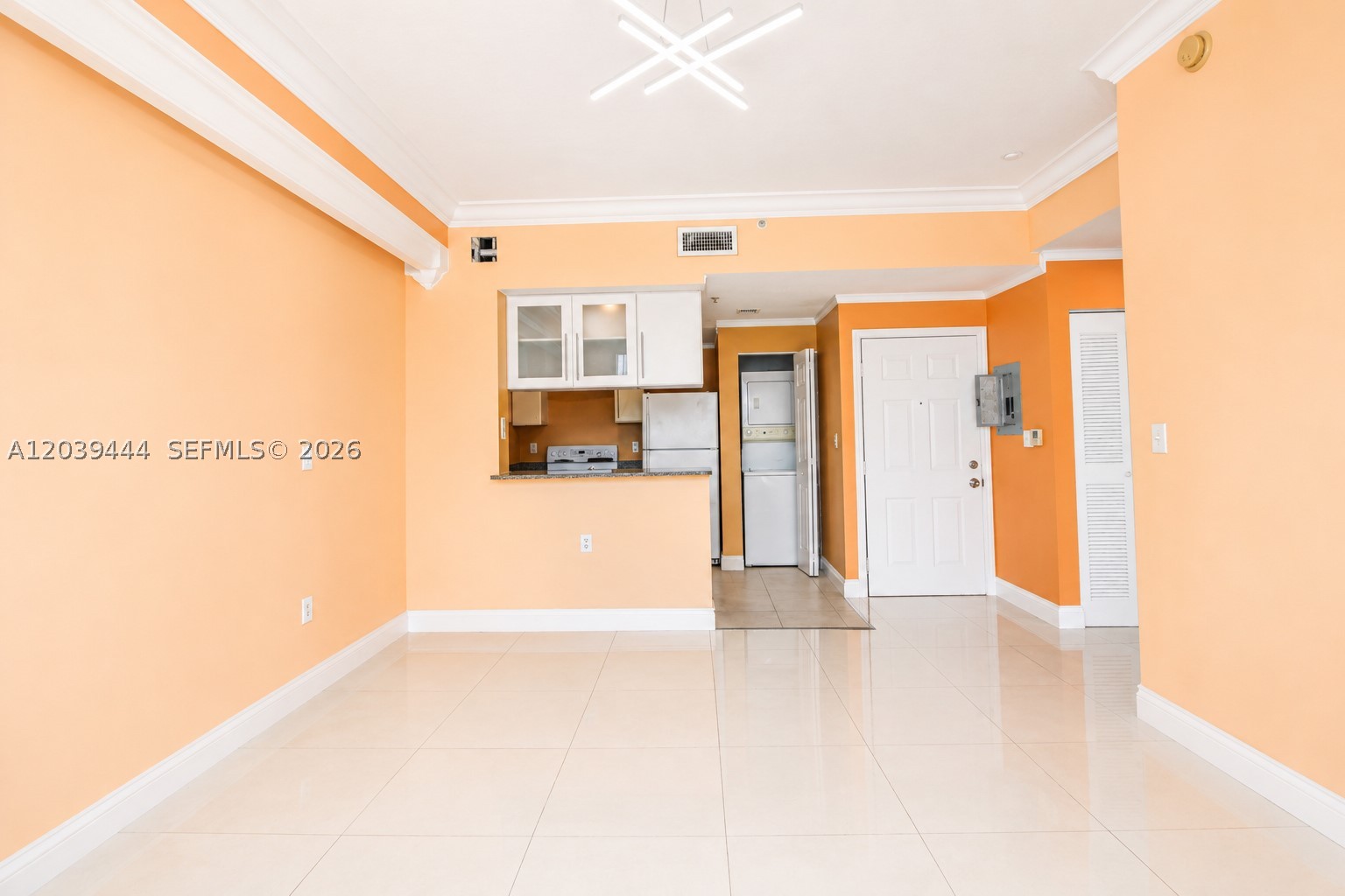 1800 BISCAYNE PLAZA CONDO - Residential