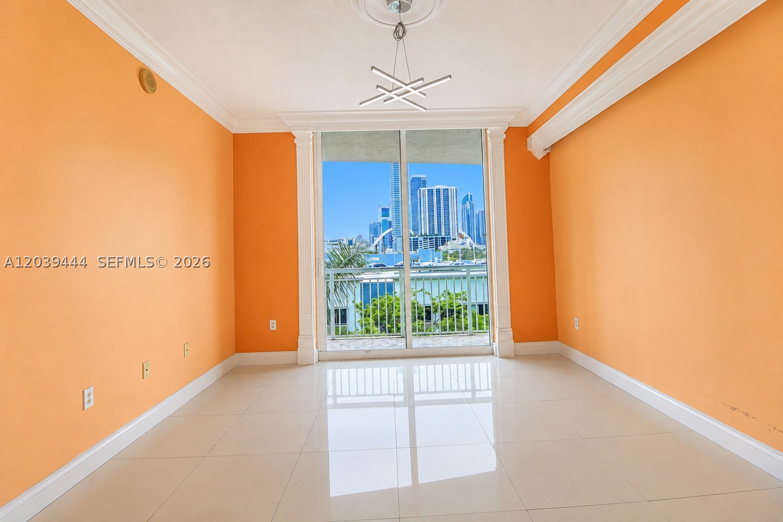 1800 BISCAYNE PLAZA CONDO - Residential