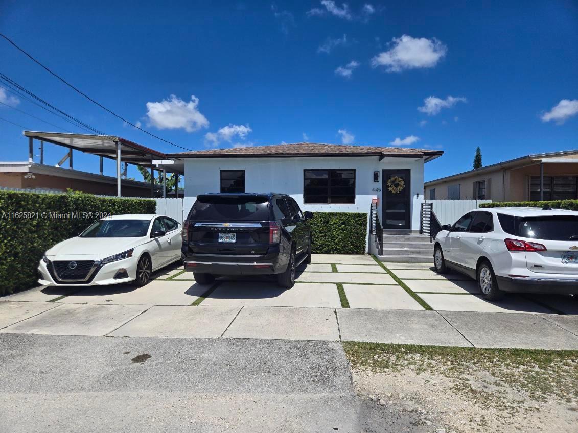 Great location! Main house 3 bedrooms and 1-1/2 bathrooms. Separate in law quarter with 1/1. Also, extra bonus income that can be negotiated. Perfectly located near main expressways in a convenience area. Could work for families or as an income-producing property. Ready to move in.