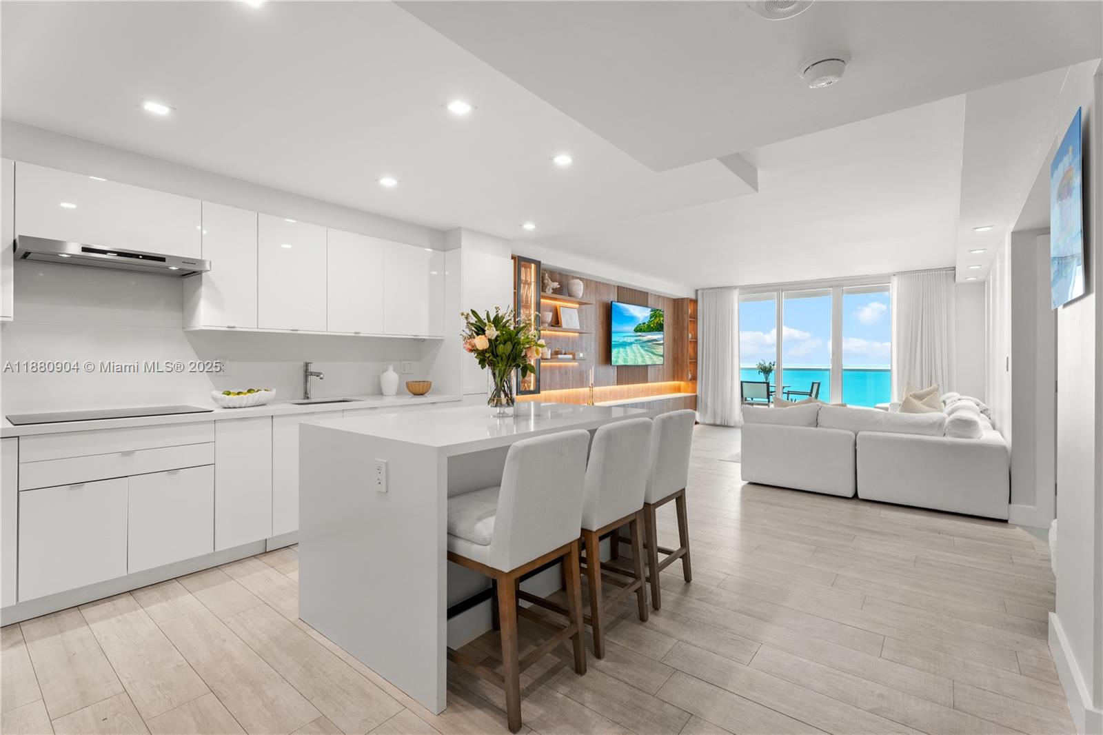 RONEY PALACE CONDO - Residential