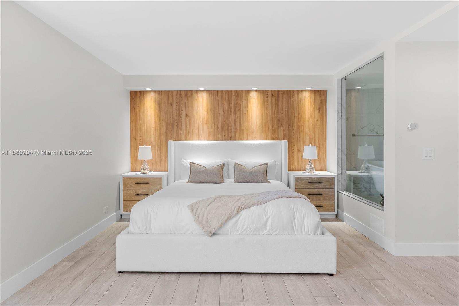 RONEY PALACE CONDO - Residential