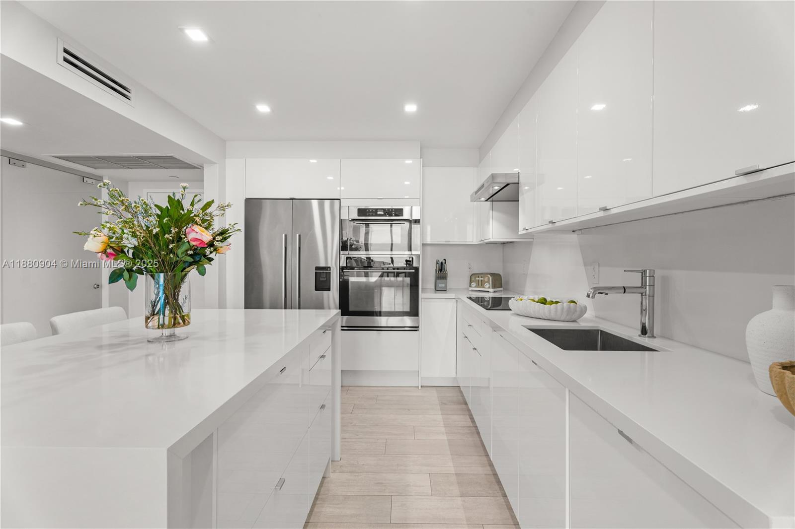 RONEY PALACE CONDO - Residential